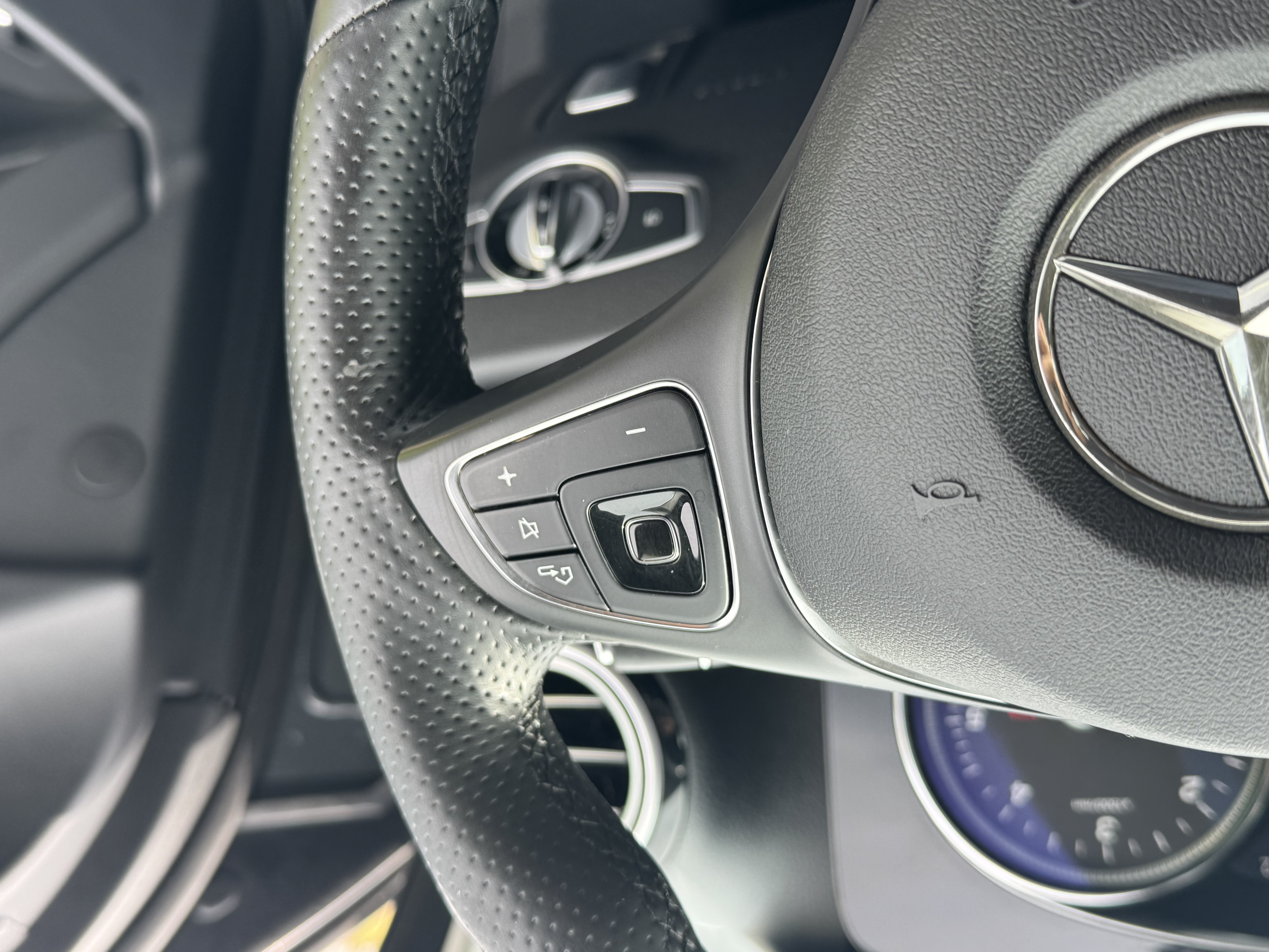 2016 Mercedes-Benz E220D
