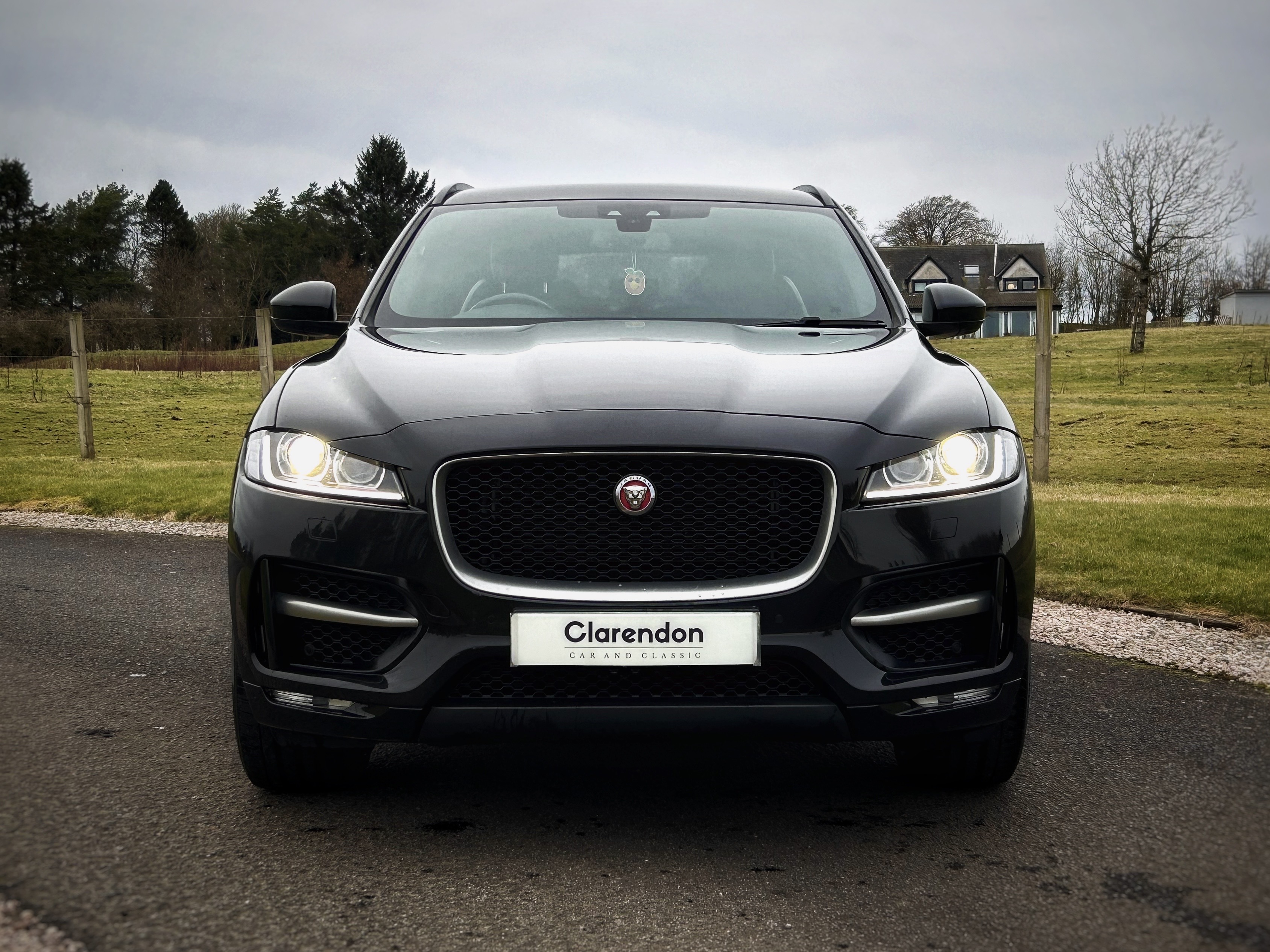 2017 Jaguar F-Pace D180 R-Sport