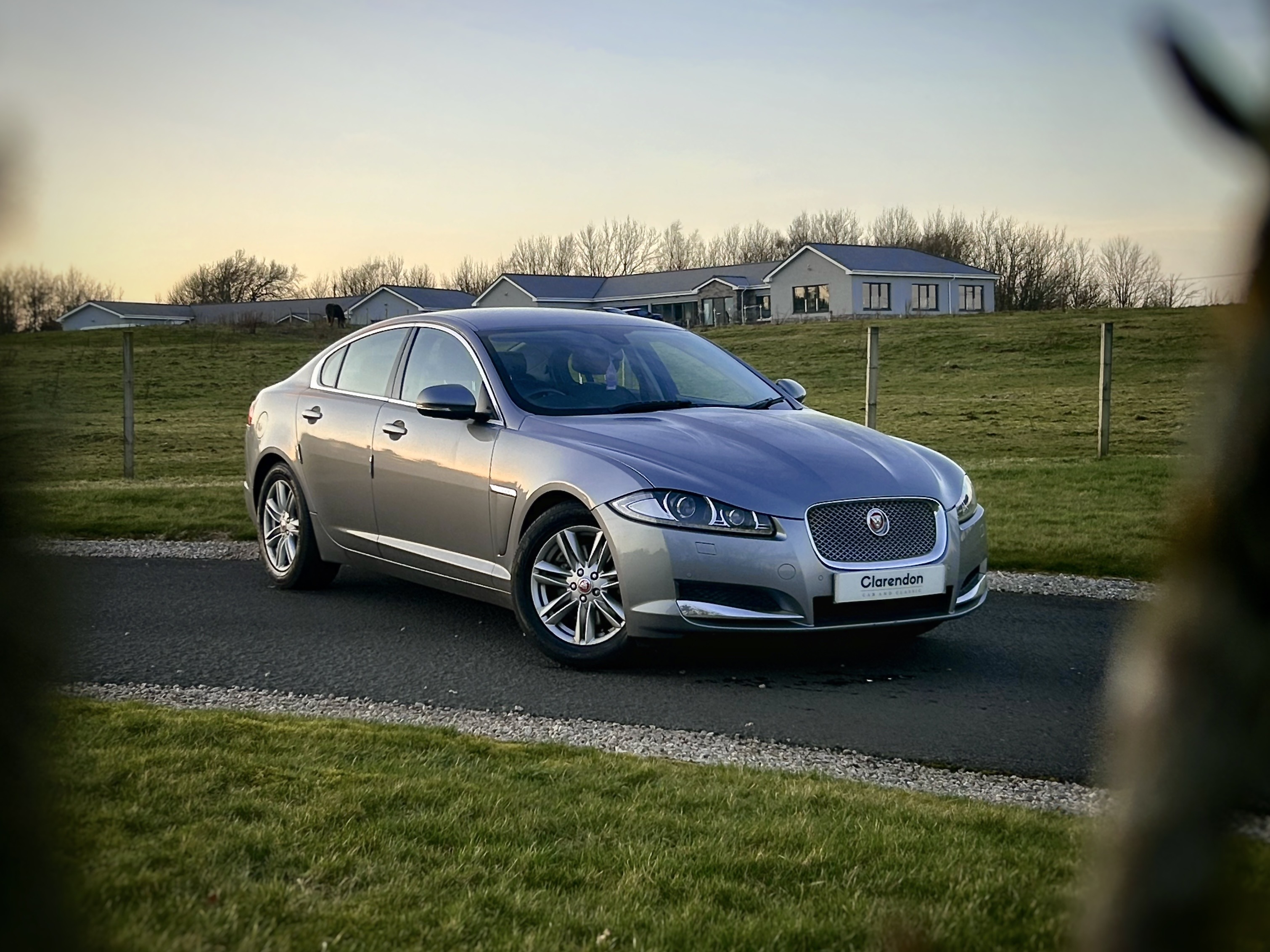 2014 Jaguar XF Luxury