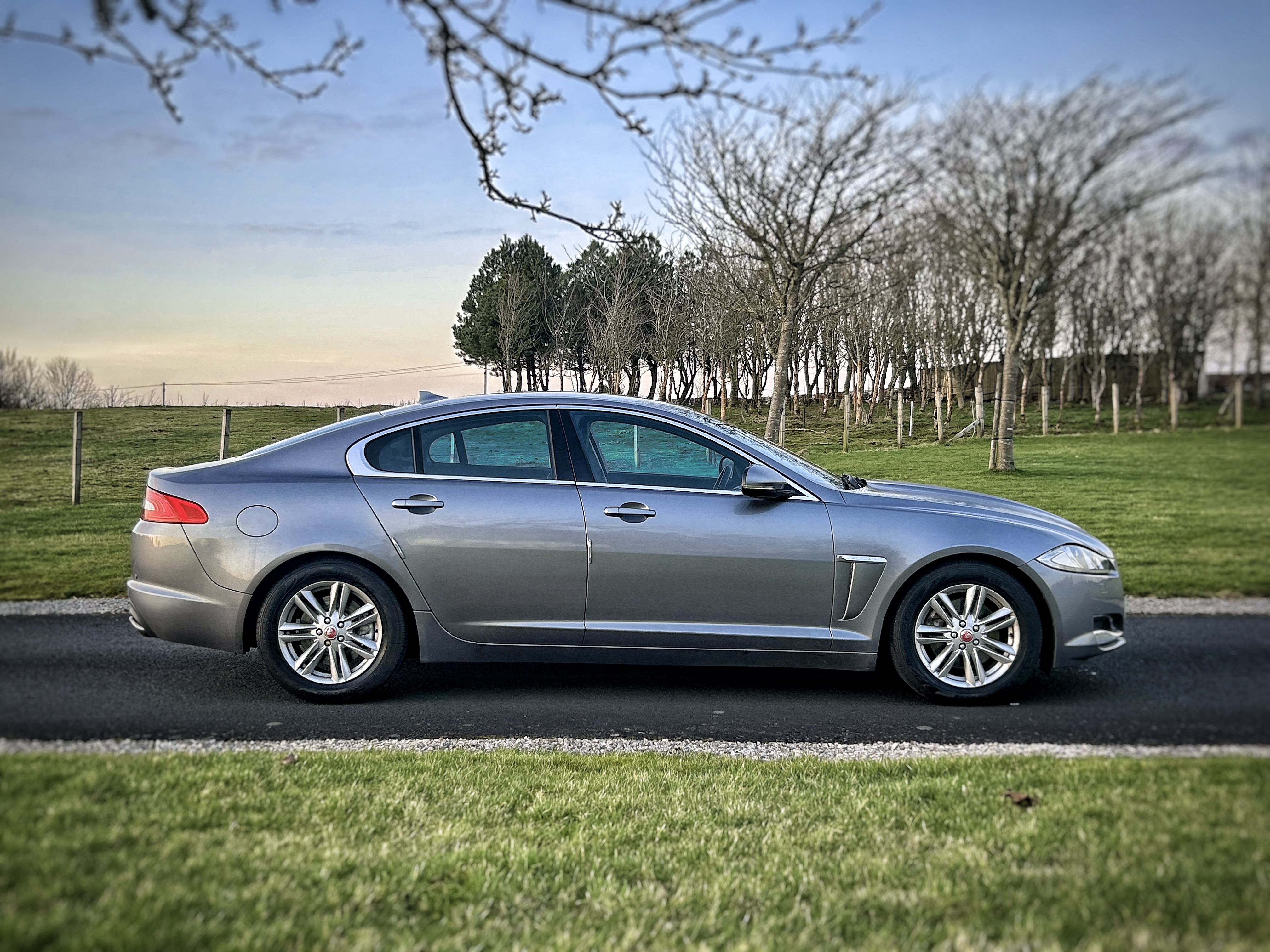 2014 Jaguar XF Luxury