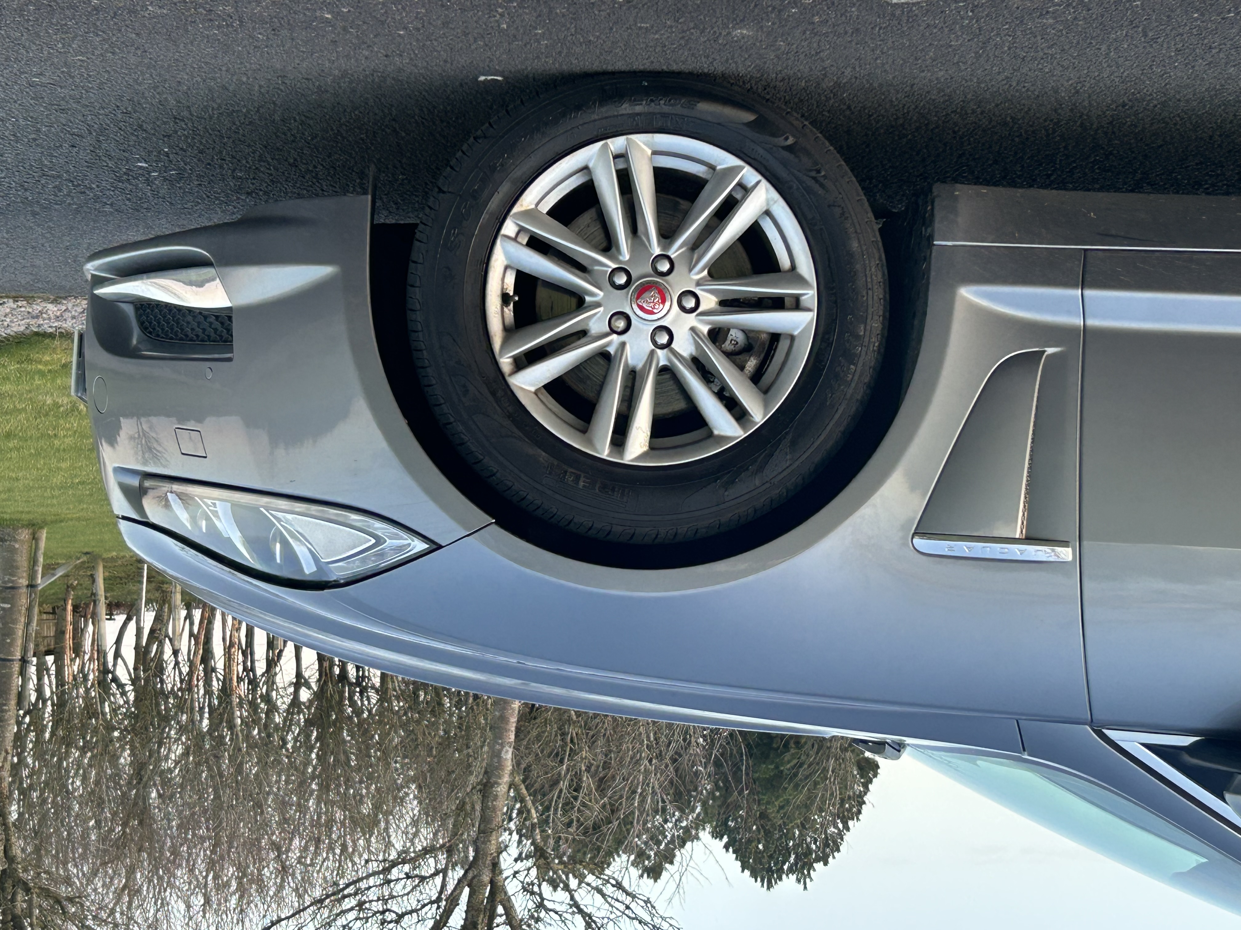 2014 Jaguar XF Luxury