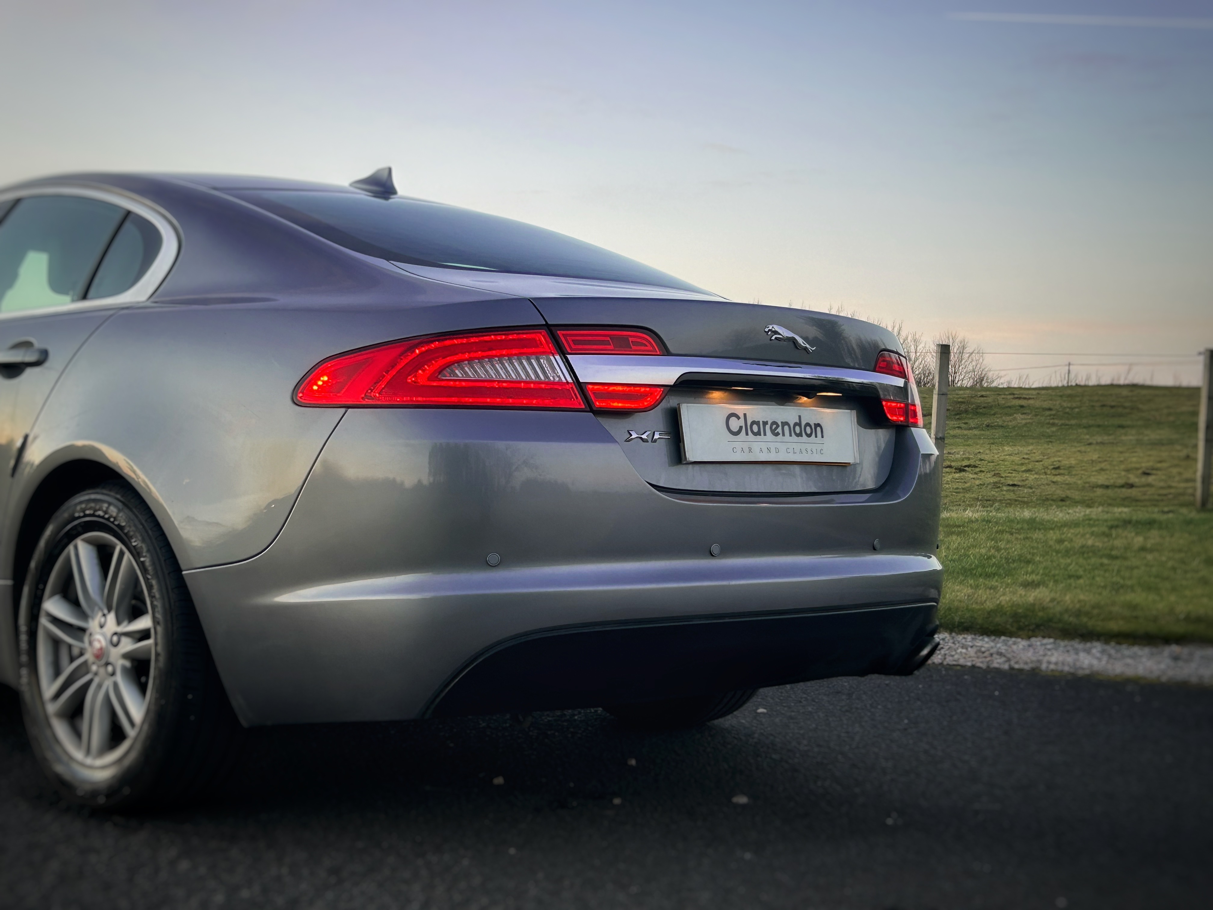 2014 Jaguar XF Luxury