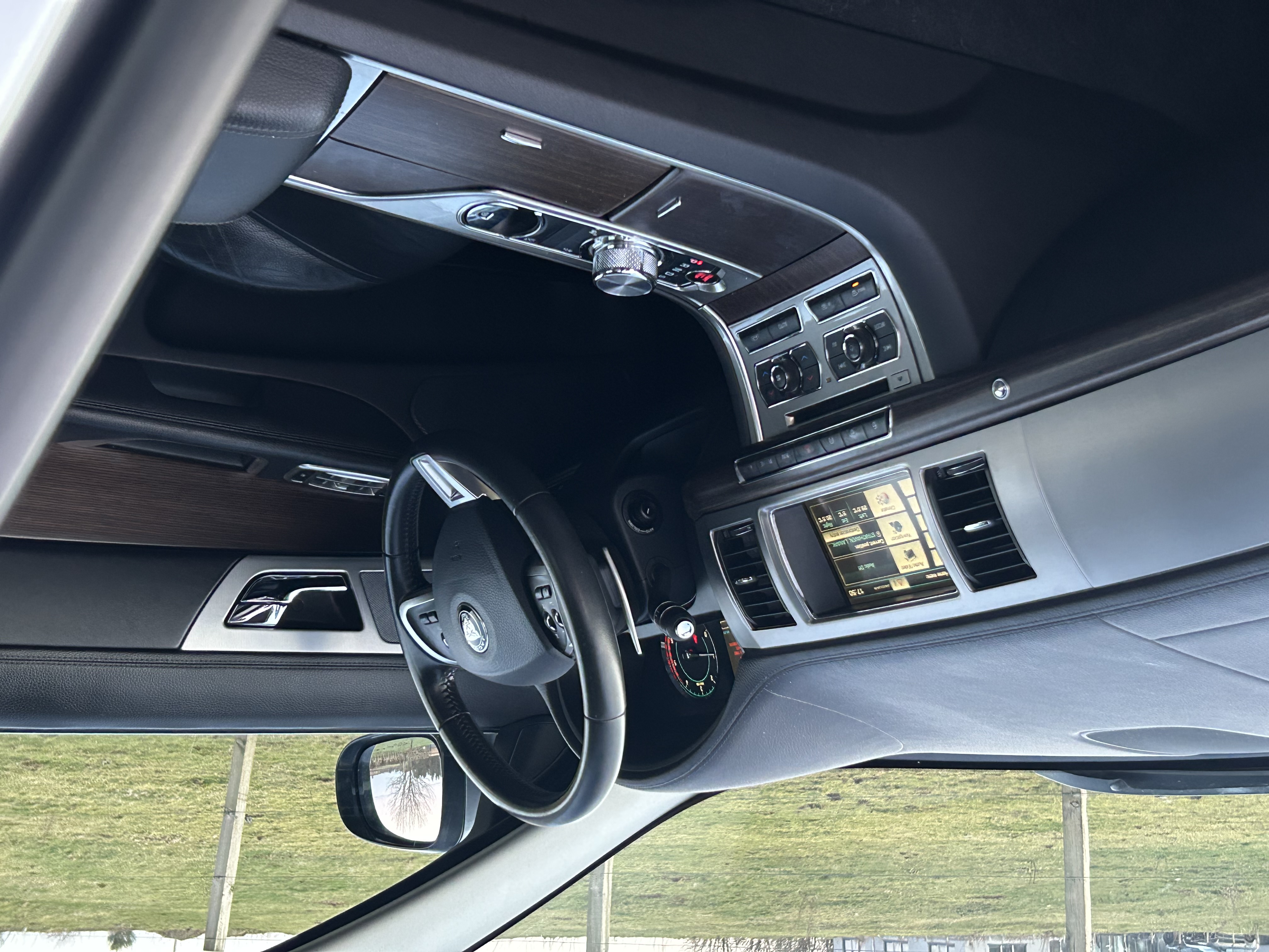 2014 Jaguar XF Luxury