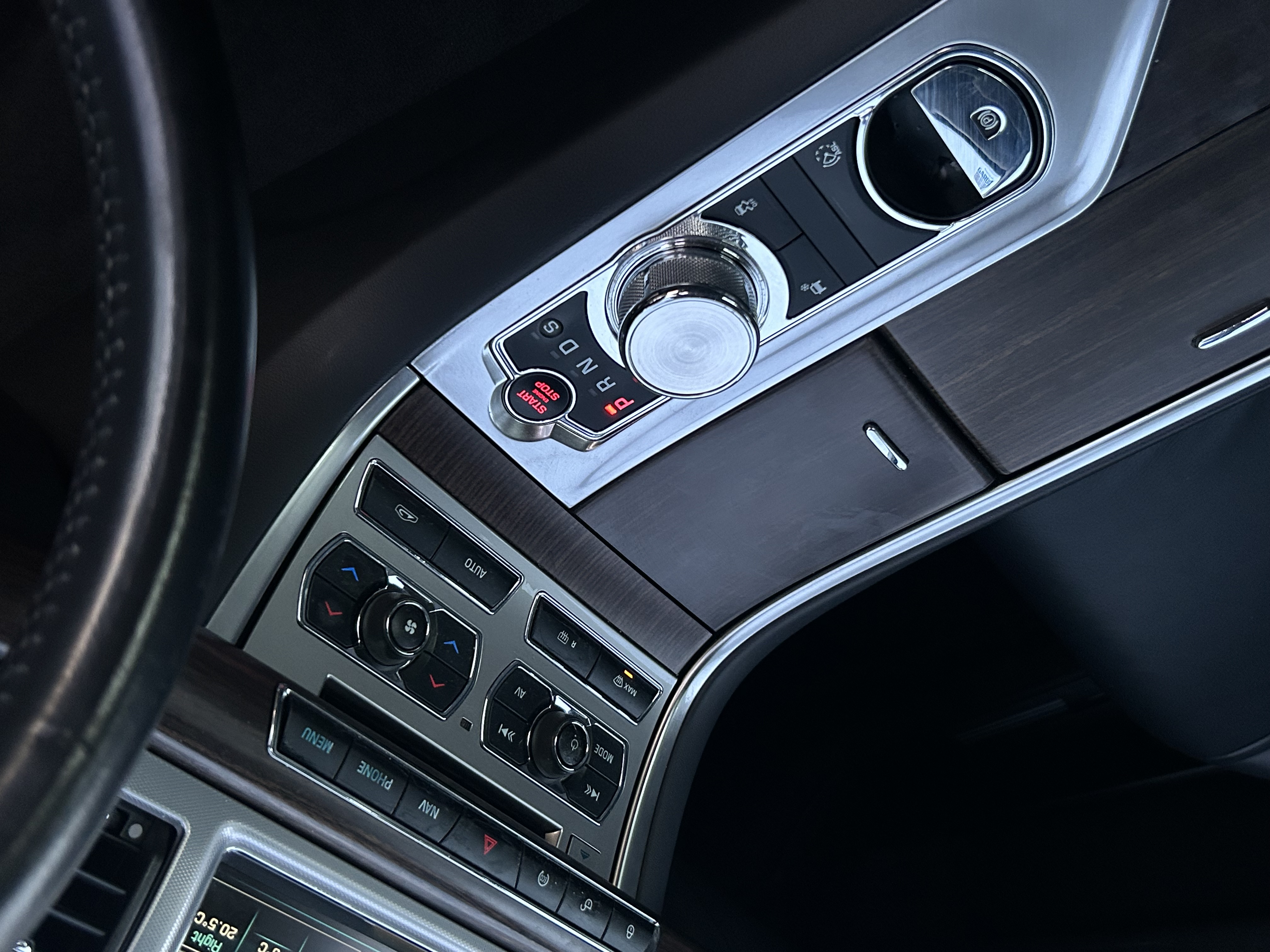 2014 Jaguar XF Luxury