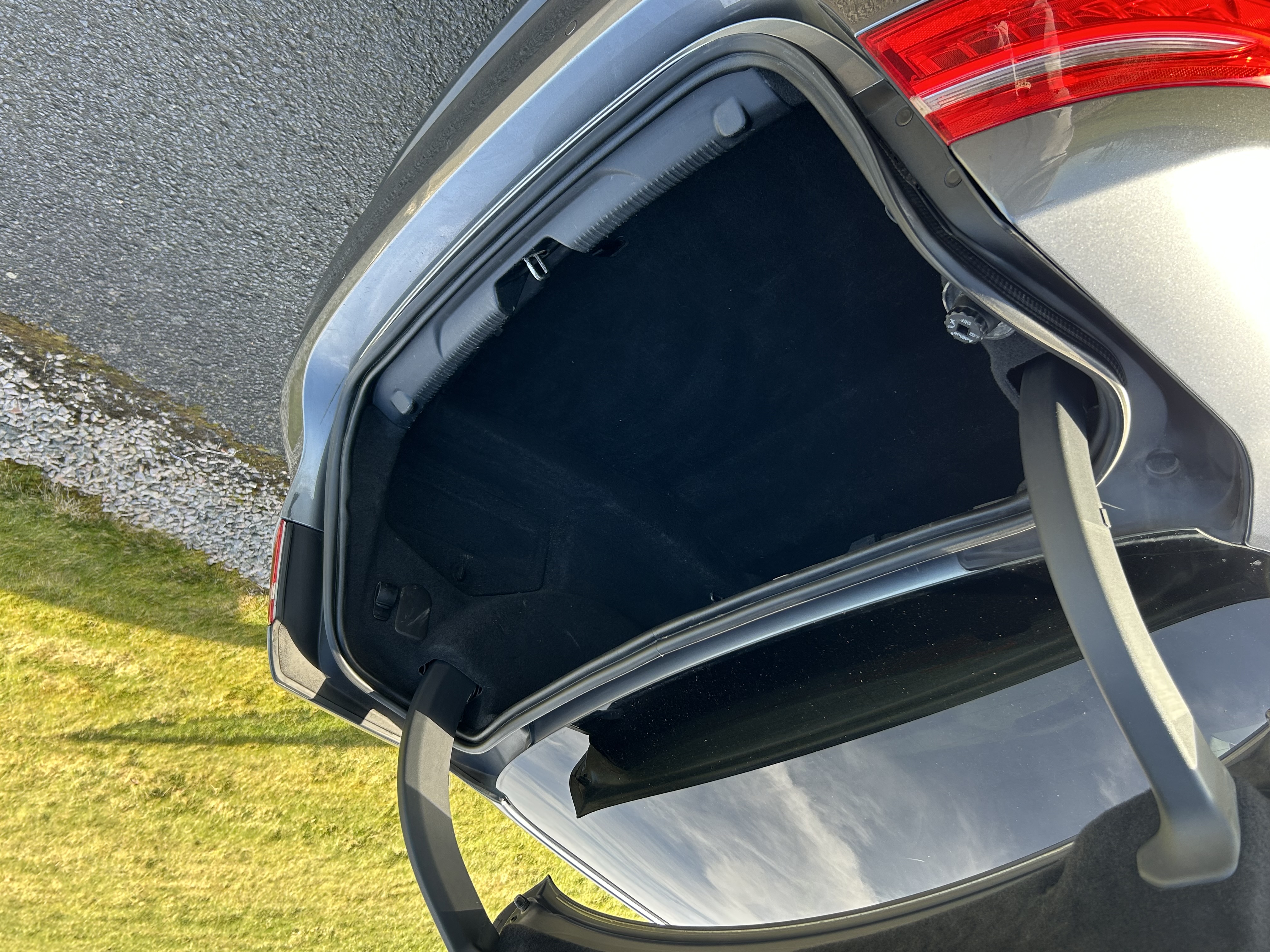 2017 Jaguar XE R-Sport