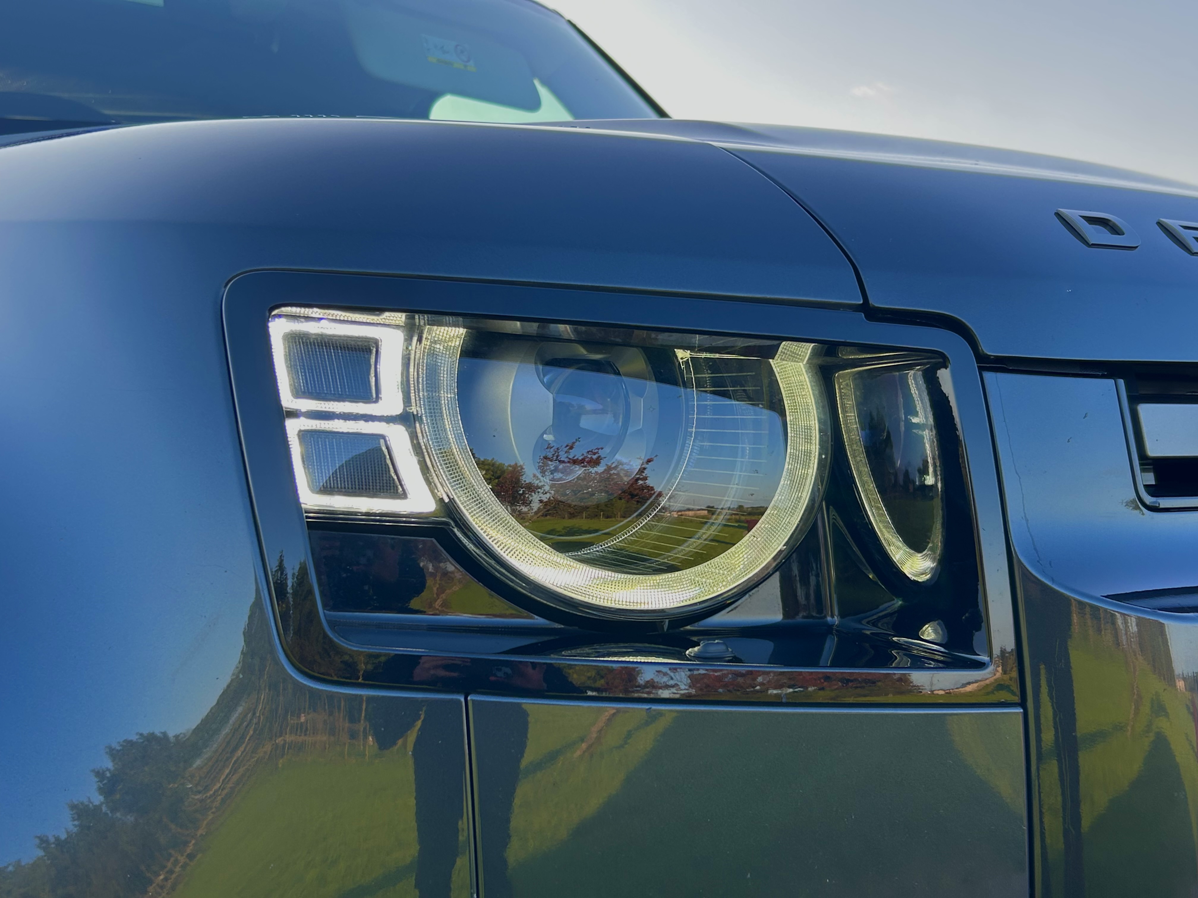2021 Land Rover Defender X-Dynamic D250