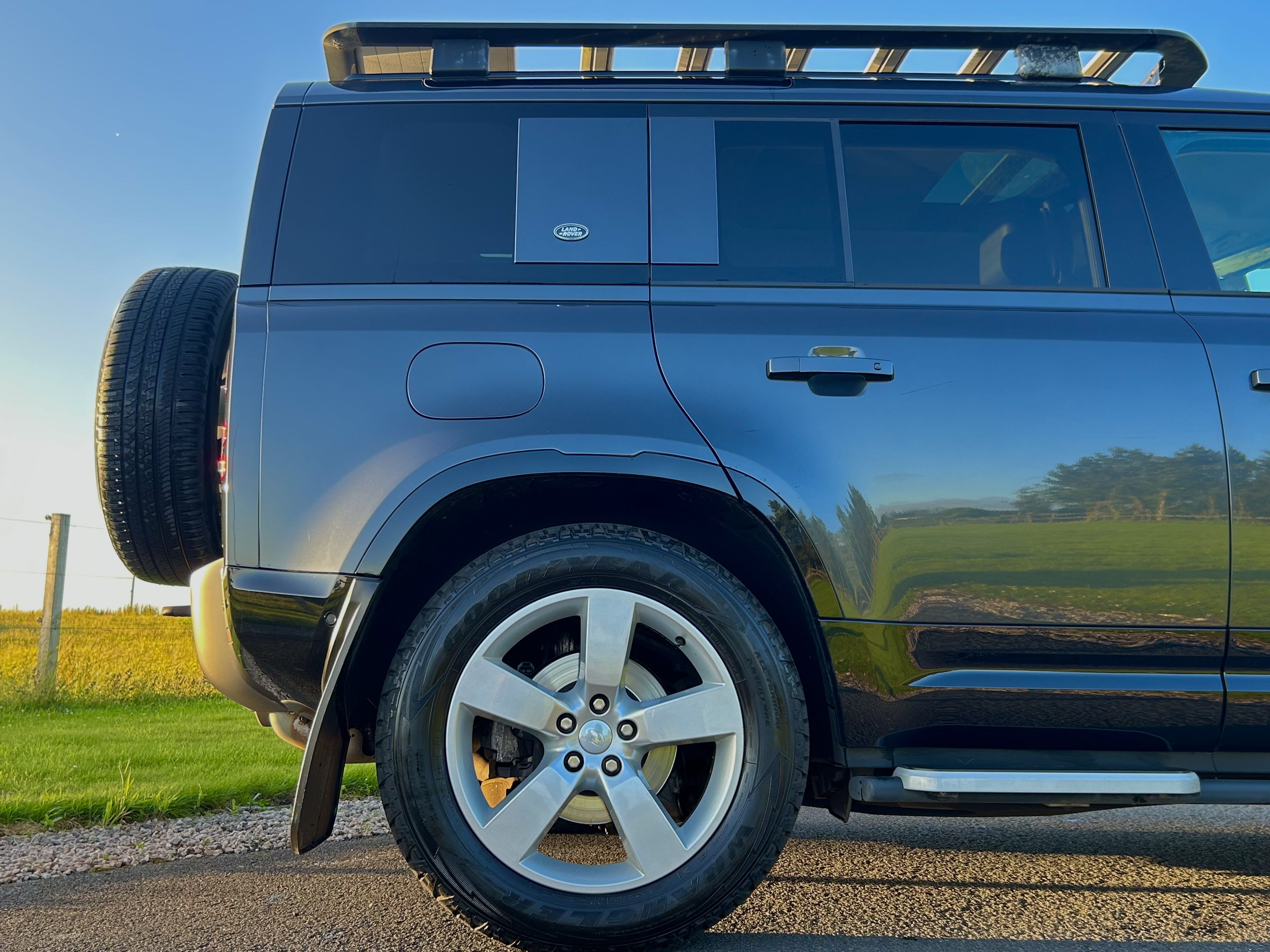 2021 Land Rover Defender X-Dynamic D250
