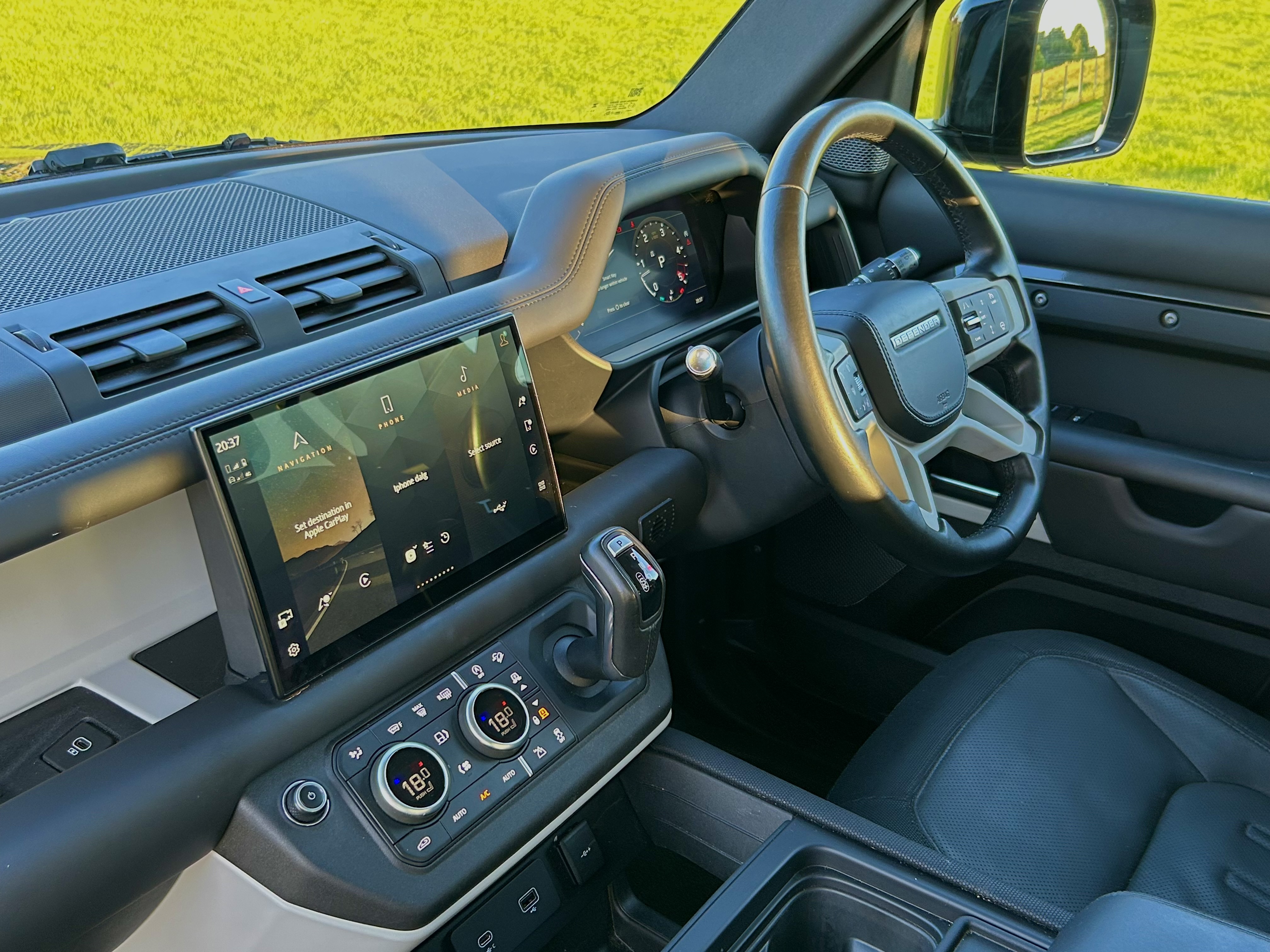2021 Land Rover Defender X-Dynamic D250