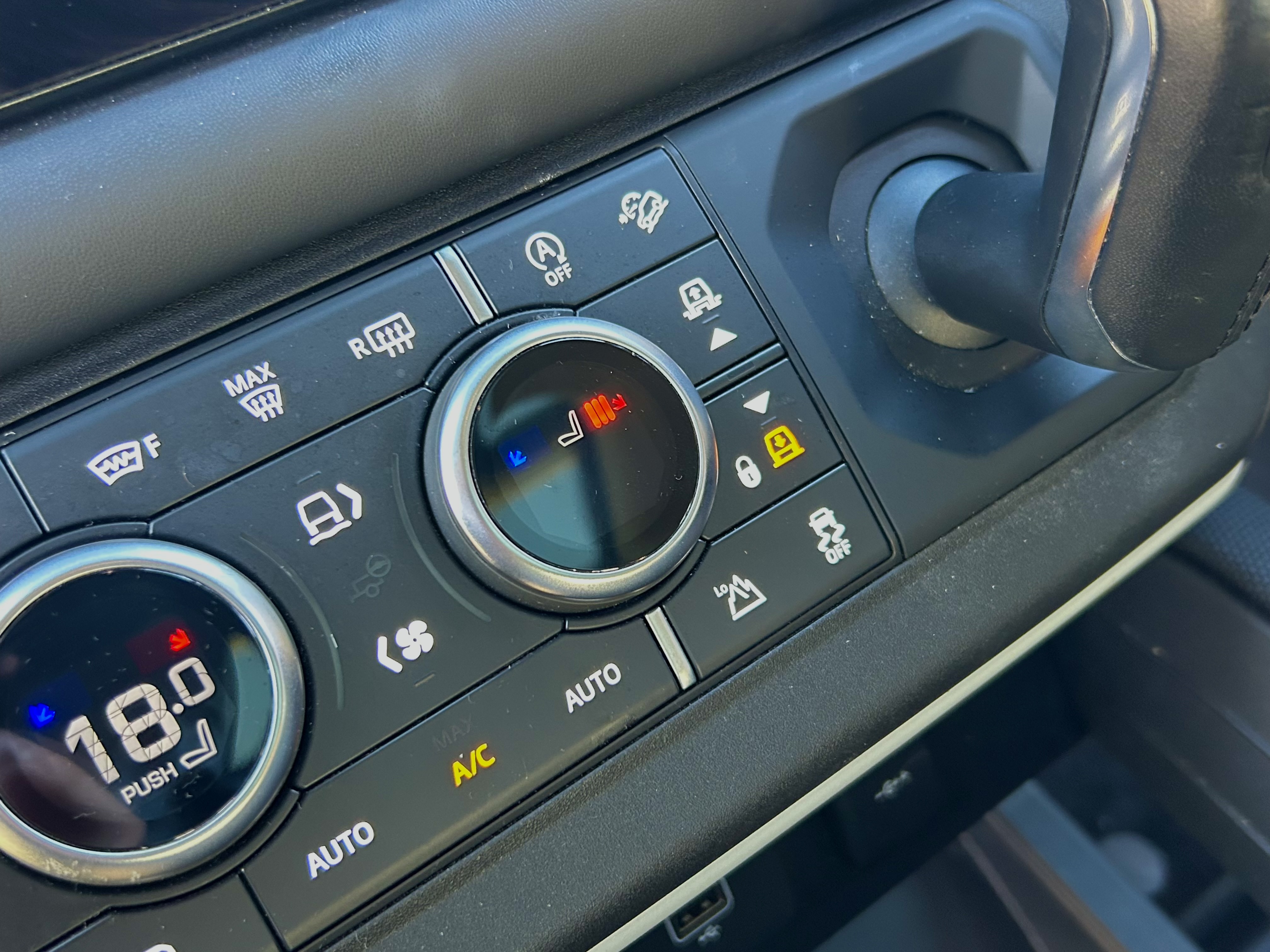 2021 Land Rover Defender X-Dynamic D250
