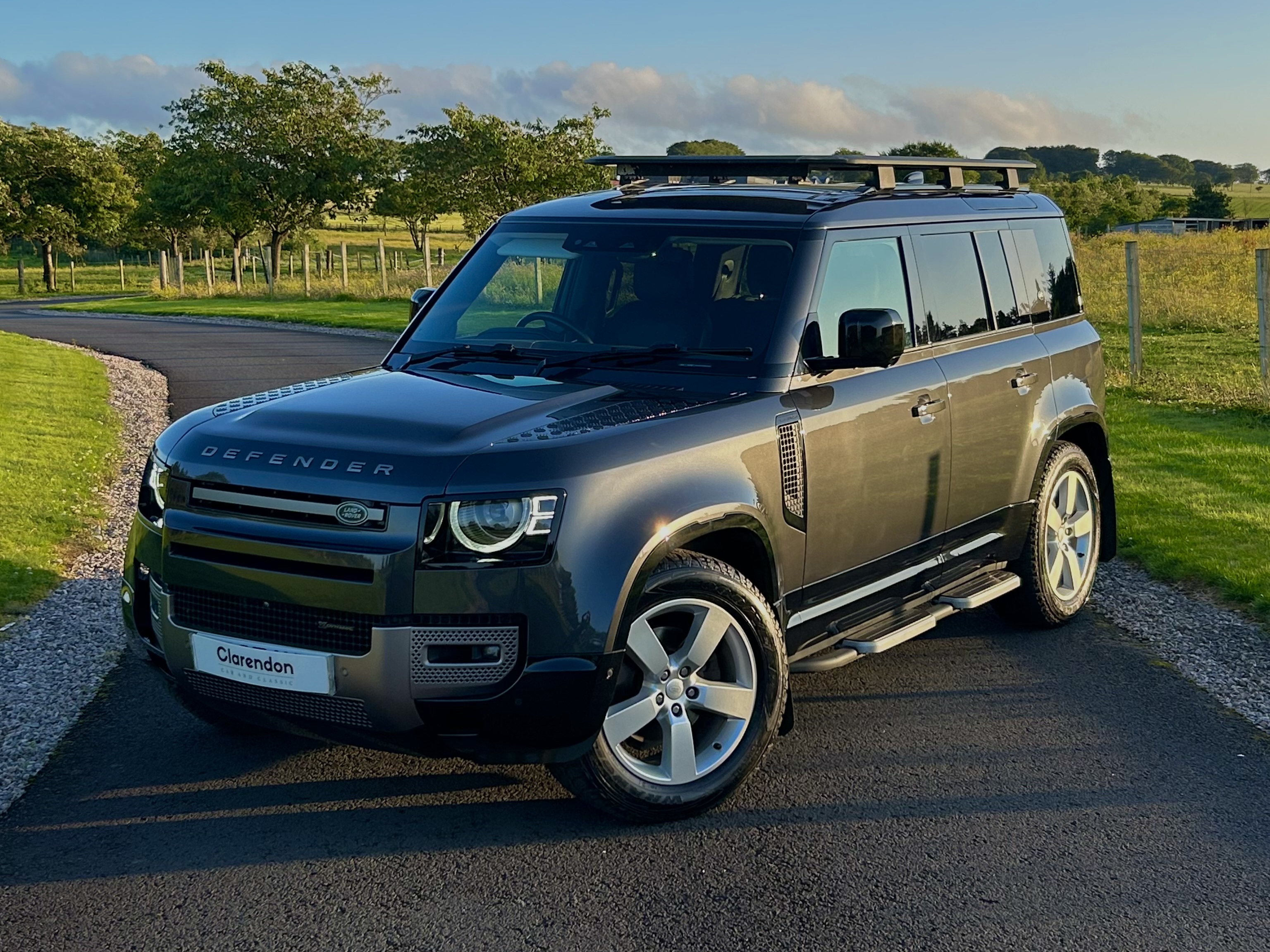 2021 Land Rover Defender X-Dynamic D250