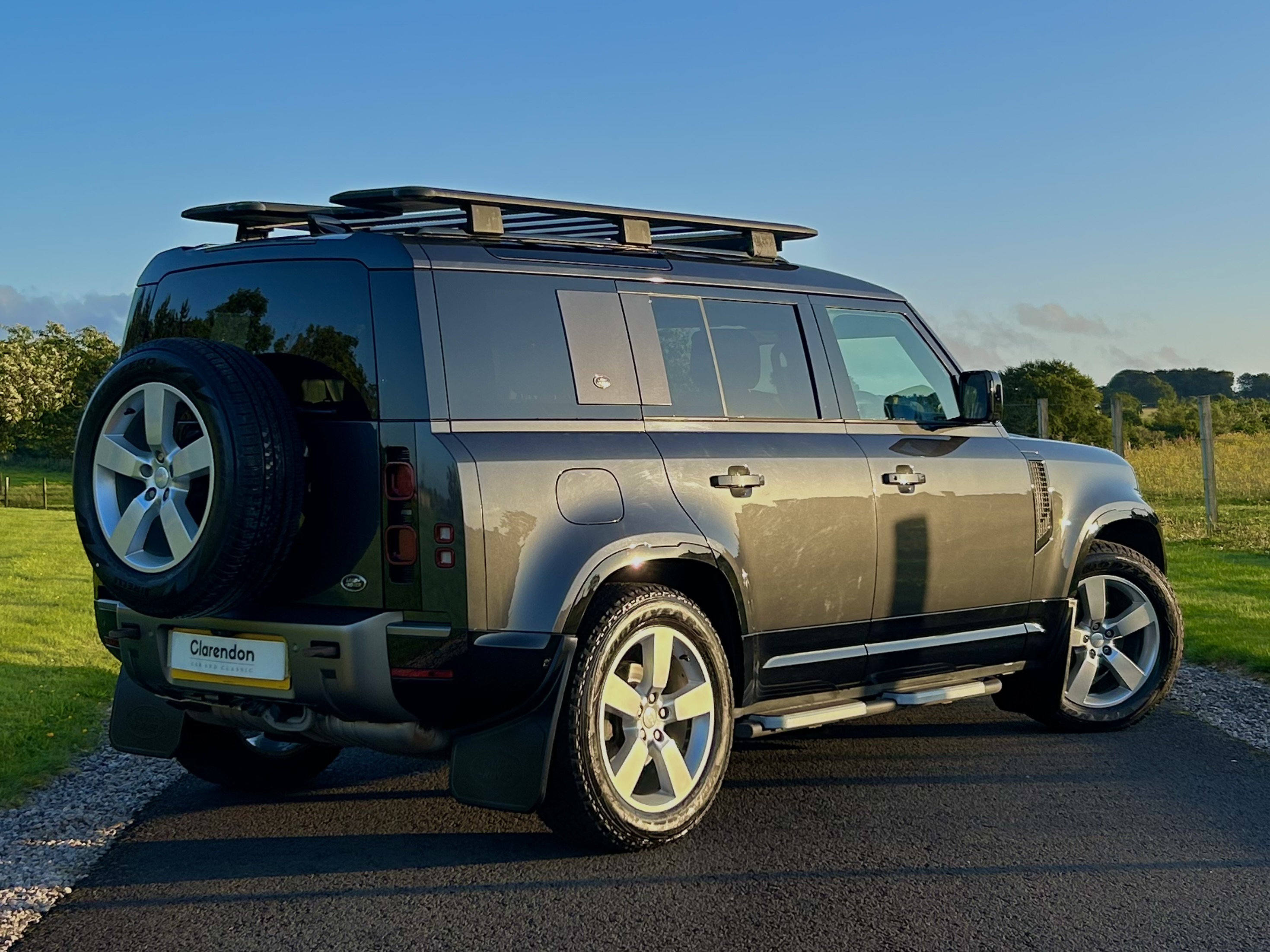 2021 Land Rover Defender X-Dynamic D250